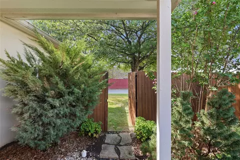 Exterior - 8212 E 74th Ct, Tulsa, OK 74133 photo 4 of 4