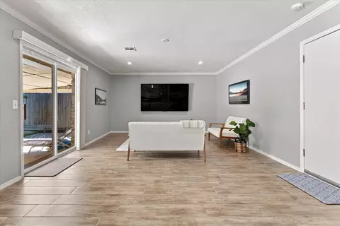 Living - 6540 E 89th St, Tulsa, OK 74133 photo 3 of 4