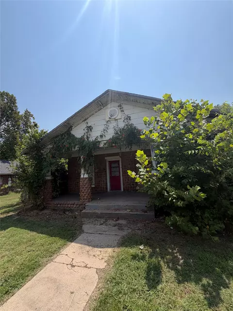 320 W 4th St, Hominy, OK 74035