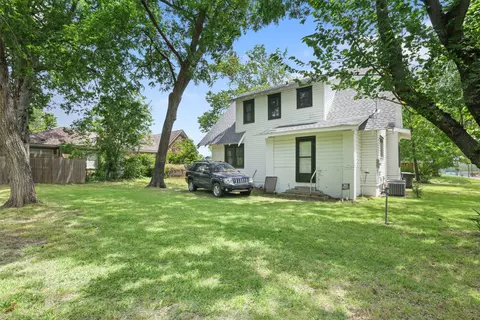 Exterior - 1301 N 3rd, Durant, OK 74701 photo 5 of 6