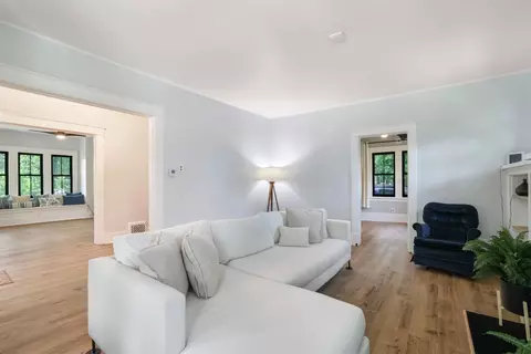 Living - 1301 N 3rd, Durant, OK 74701 photo 2 of 5