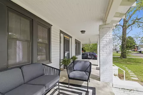 Exterior - 1301 N 3rd, Durant, OK 74701 photo 4 of 6