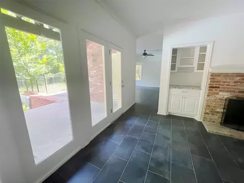 Entry Way - 3813 E 99th Pl, Tulsa, OK 74137 photo 2 of 3