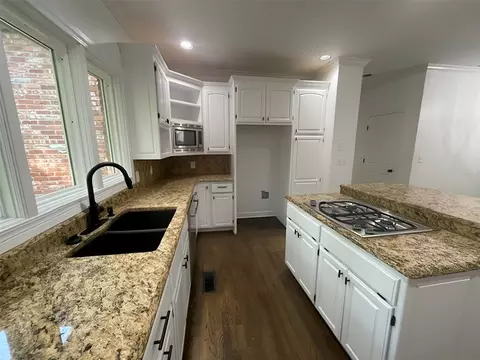Kitchen - 3813 E 99th Pl, Tulsa, OK 74137 photo 2 of 3