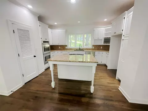 Kitchen - 3813 E 99th Pl, Tulsa, OK 74137 photo 1 of 3