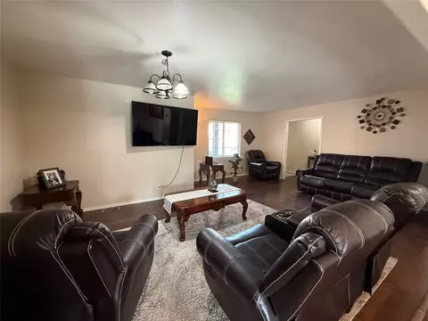 Living - 10134 E 24th East Pl, Tulsa, OK 74129 photo 2 of 2