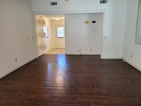 Living - 112 Meadowlark, Eufaula, OK 74432 photo 2 of 4
