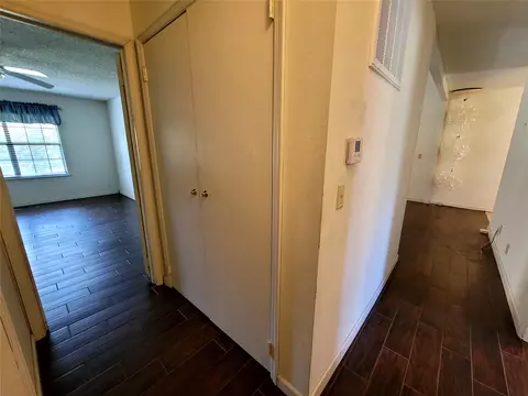 Entry Way - 112 Meadowlark, Eufaula, OK 74432 photo 1 of 1
