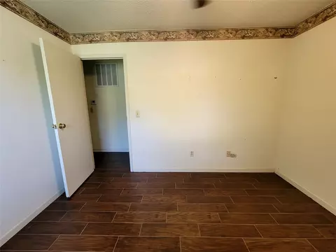 Bedroom - 112 Meadowlark, Eufaula, OK 74432 photo 7 of 8