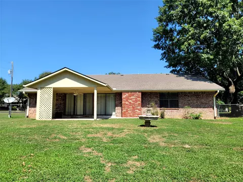 Exterior - 112 Meadowlark, Eufaula, OK 74432 photo 10 of 17