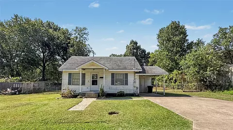 204 Jamestown St, Tahlequah, OK 74464