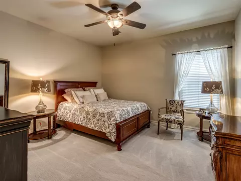 Bedroom - 9487 E 109th Pl, Tulsa, OK 74133 photo 5 of 6