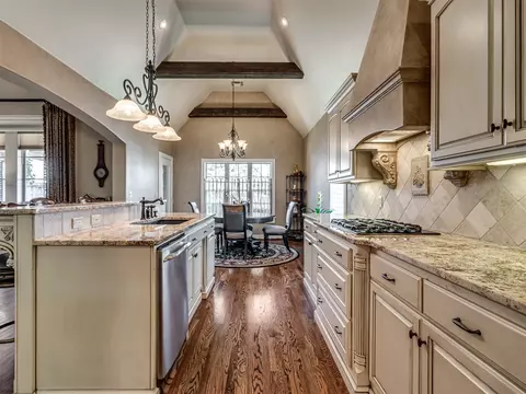 Kitchen - 9487 E 109th Pl, Tulsa, OK 74133 photo 8 of 8