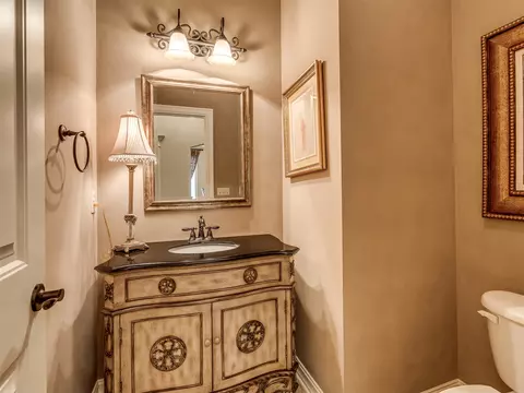 Bath - 9487 E 109th Pl, Tulsa, OK 74133 photo 1 of 11