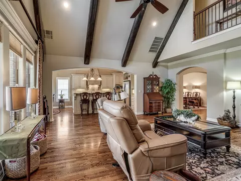 Living - 9487 E 109th Pl, Tulsa, OK 74133 photo 6 of 6
