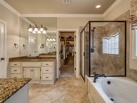 Bath - 9487 E 109th Pl, Tulsa, OK 74133 photo 2 of 11