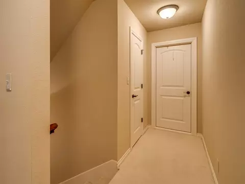 Entry Way - 9487 E 109th Pl, Tulsa, OK 74133 photo 11 of 13