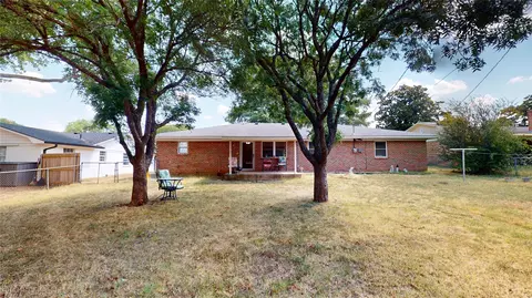 Exterior - 517 Webb Ave, Ada, OK 74820 photo 2 of 13