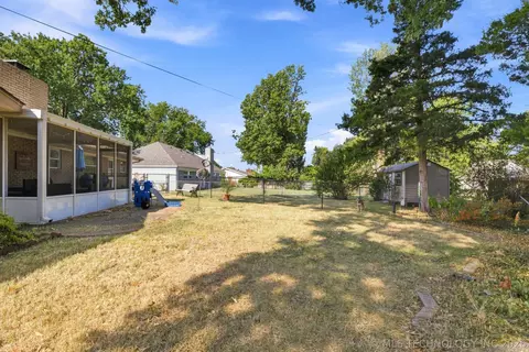 Exterior - 6619 E 57th St, Tulsa, OK 74145 photo 5 of 8