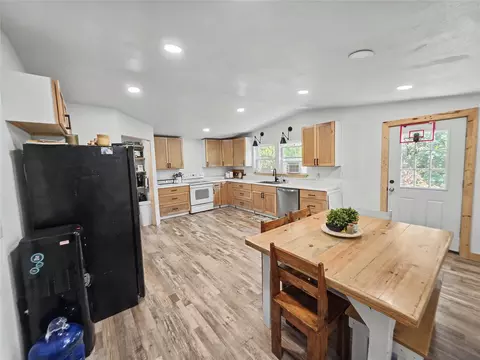 Kitchen - 23884 E 808 Rd, Welling, OK 74471 photo 1 of 10