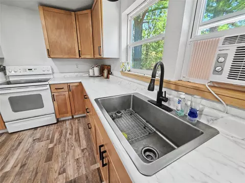 Kitchen - 23884 E 808 Rd, Welling, OK 74471 photo 4 of 10
