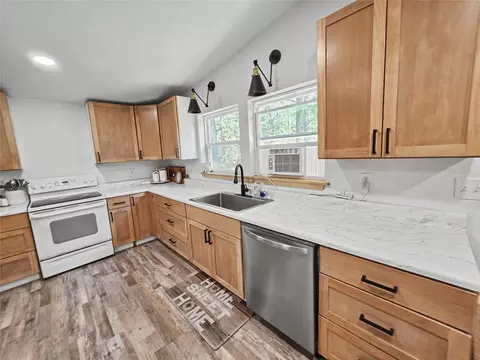 Kitchen - 23884 E 808 Rd, Welling, OK 74471 photo 3 of 10