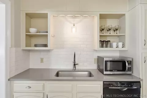 Kitchen - 2617 E 2nd St, Tulsa, OK 74104 photo 2 of 4