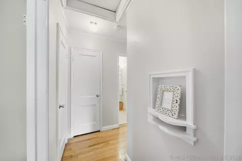 Entry Way - 2617 E 2nd St, Tulsa, OK 74104 photo 3 of 5