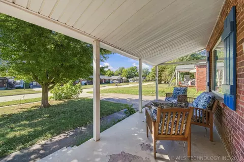Exterior - 2617 E 2nd St, Tulsa, OK 74104 photo 3 of 8