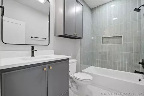 Bath - 28334 E 71st East Pl S, Broken Arrow, OK 74014 photo 7 of 8