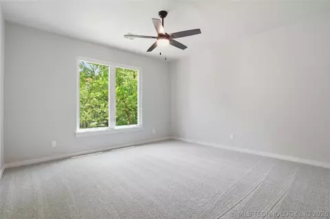 Bedroom - 28334 E 71st East Pl S, Broken Arrow, OK 74014 photo 4 of 9