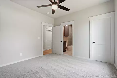 Bedroom - 28334 E 71st East Pl S, Broken Arrow, OK 74014 photo 5 of 9