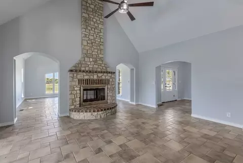 Living - 19923 W 80th St N, Haskell, OK 74436 photo 1 of 6