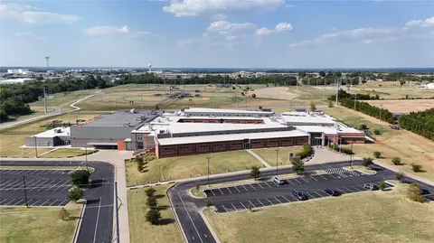 View/Area - 1003 14th St, Cushing, OK 74023 photo 11 of 13