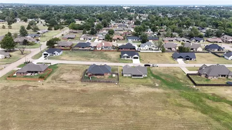 1006 E 14th St, Cushing, OK 74023 photo 3