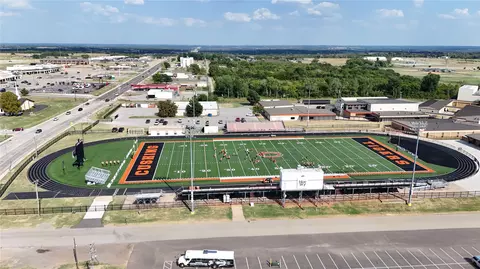 E Wilson Avenue, Cushing, OK 74023 photo 8