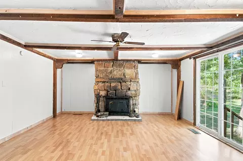 Living - 21751 E 190th St S, Haskell, OK 74436 photo 4 of 7