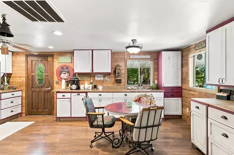 Kitchen - 21751 E 190th St S, Haskell, OK 74436 photo 2 of 11