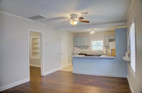 Living - 4615 4th Pl, Tulsa, OK 74112 photo 4 of 5