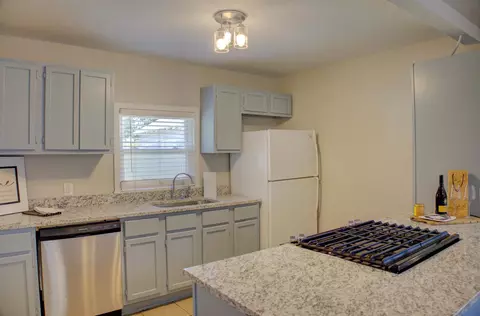 Kitchen - 4615 4th Pl, Tulsa, OK 74112 photo 4 of 6