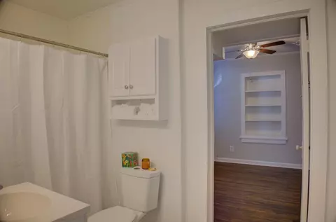 Bath - 4615 4th Pl, Tulsa, OK 74112 photo 2 of 2