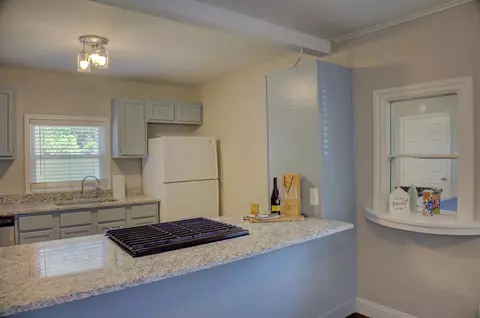 Kitchen - 4615 4th Pl, Tulsa, OK 74112 photo 2 of 6