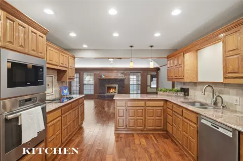 Kitchen - 5204 E 88th St, Tulsa, OK 74137 photo 3 of 5