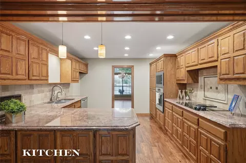 Kitchen - 5204 E 88th St, Tulsa, OK 74137 photo 2 of 5