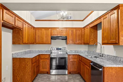 Kitchen - 108285 Gar Pl, Checotah, OK 74426 photo 2 of 3