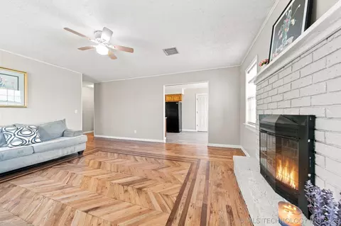 Living - 9021 E 56th St, Tulsa, OK 74145 photo 4 of 5