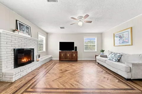 Living - 9021 E 56th St, Tulsa, OK 74145 photo 2 of 5