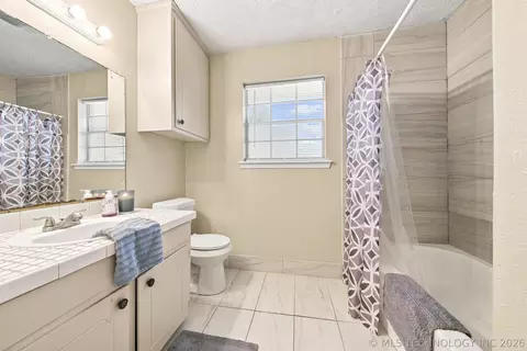Bath - 9021 E 56th St, Tulsa, OK 74145 photo 3 of 3