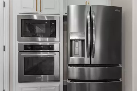 Kitchen - 1612 E Phoenix St, Broken Arrow, OK 74011 photo 6 of 6