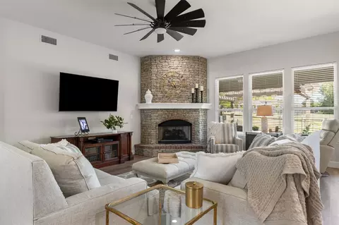 Living - 1612 E Phoenix St, Broken Arrow, OK 74011 photo 1 of 3